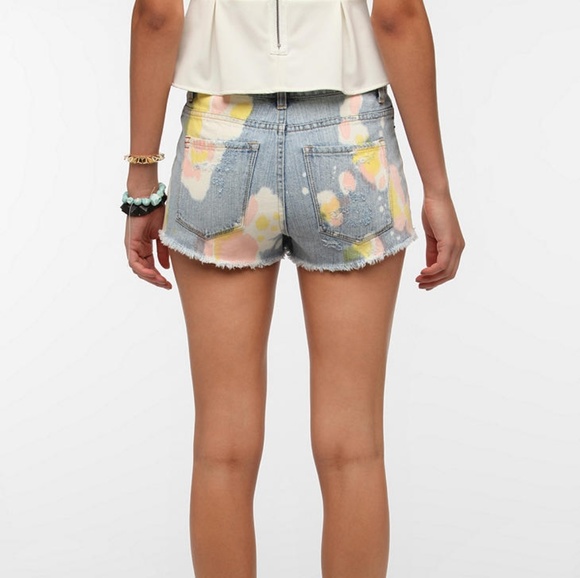 NWT BDG Dree High Rise Cheeky Shorts - Picture 5 of 8